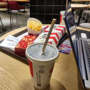 青年女人屄日进好舒服
